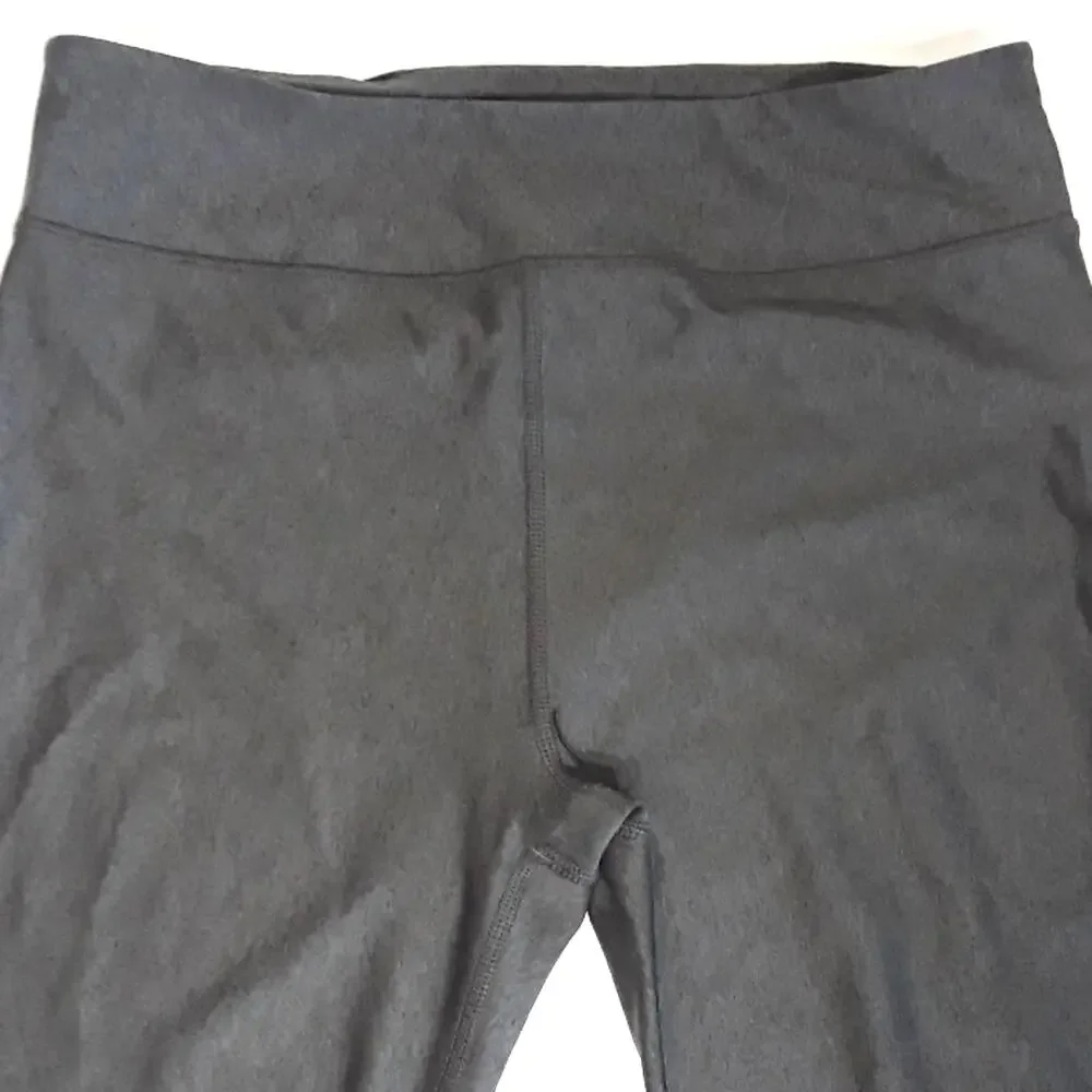 Womens Sz M Compression Heat Gear Gray Cropped Workout Leggings Under Armour